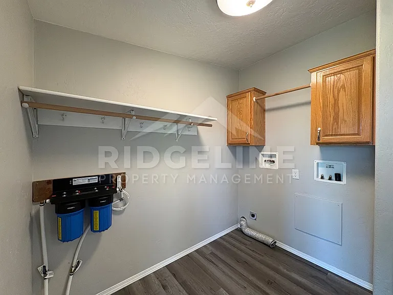 582 N 4200 E — Photo 13