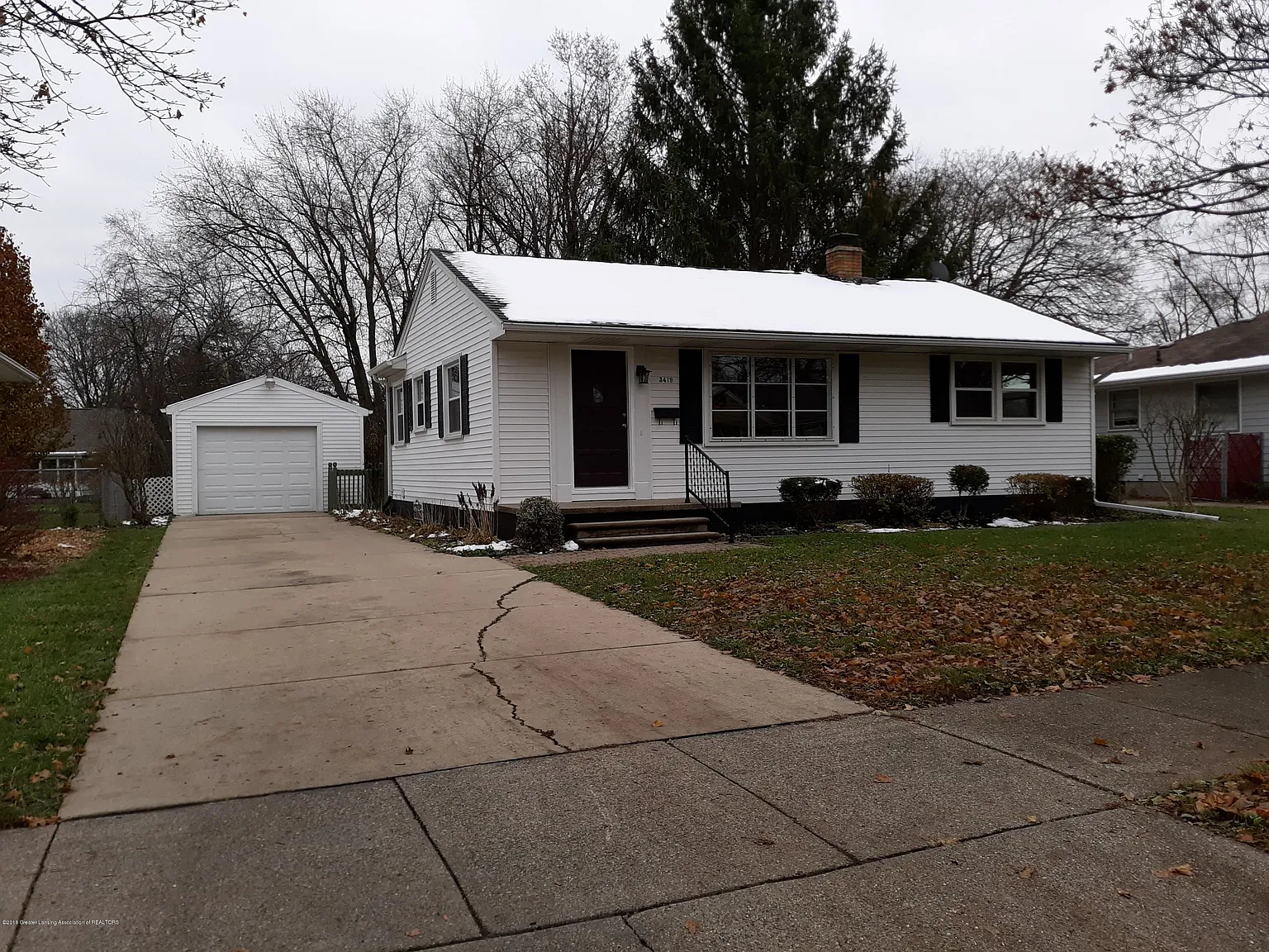 3419 Schlee St photo 1