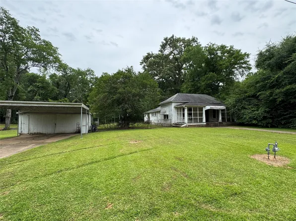 103 W Howard St, Mooringsport, LA 71060