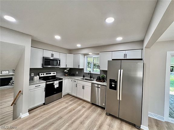 4th image of 15646 Sandalhaven Dr