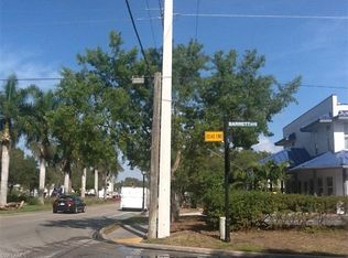 3132 Barrett Ave, Naples, FL 34112