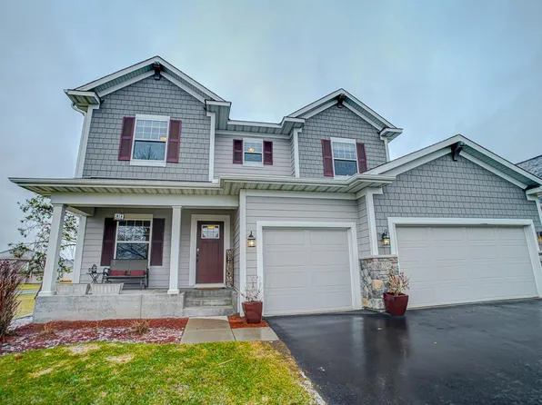 2046 Highland Cir, Hudson, WI 54016