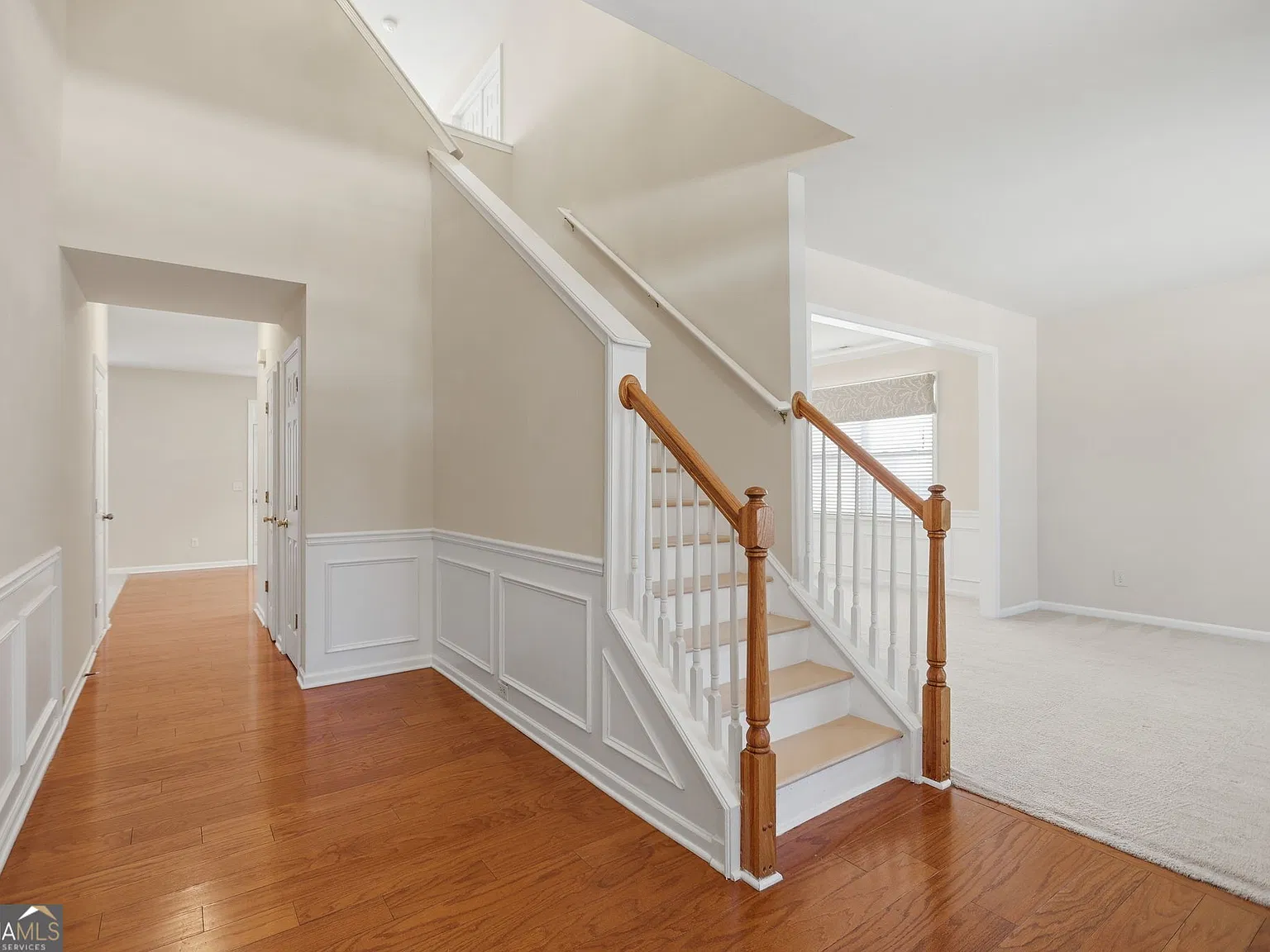 4 bed, 2.5 bath, 2898 sqft, $2,400 — Photo 3