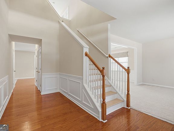 3rd image of 111 Carlisle St