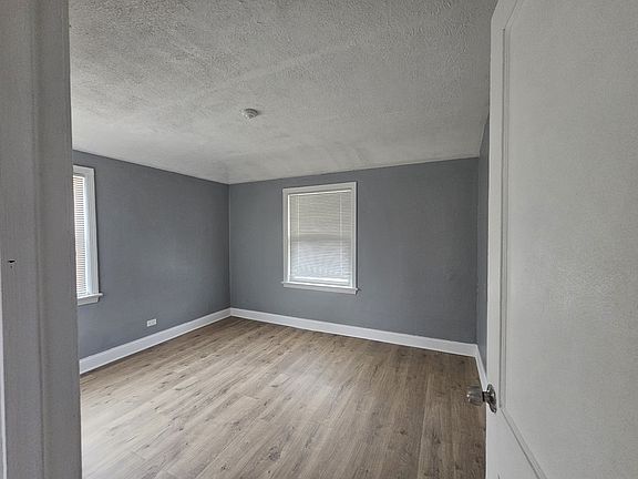 3rd image of 9157 S Wentworth Ave #2