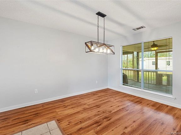 4th image of 498 Hardwood Dr