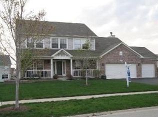 2640 Dunrobin Cir, Aurora, IL 60503