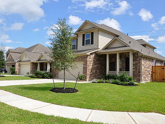 2nd image of 19018 Bluestone Hollow Ln