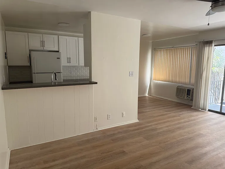 1538 N Detroit St #2 — Photo 4