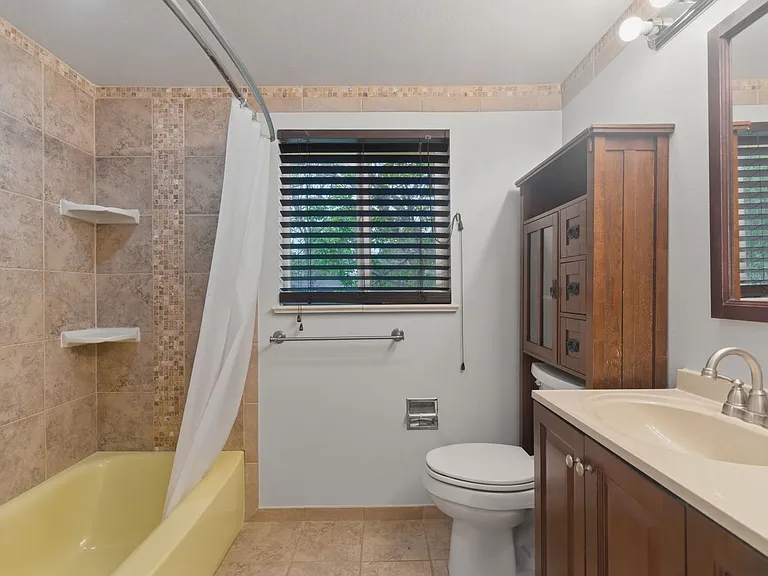 8111 E Briarwood Blvd — Photo 35