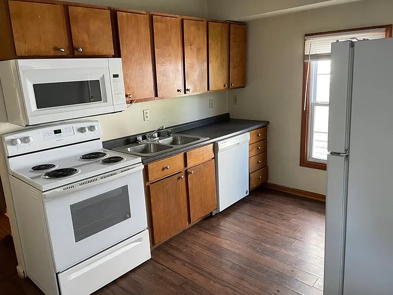 4115 S 3rd St #1 — Photo 2