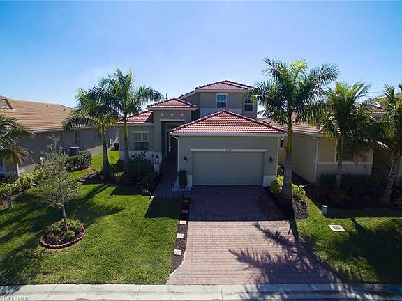 3rd image of 8035 Banyan Breeze Way