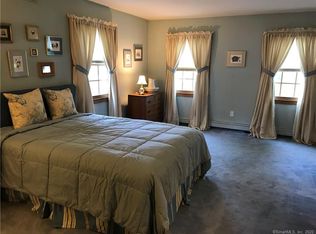 8 Heritage Hill Rd, Norwalk, CT 06851