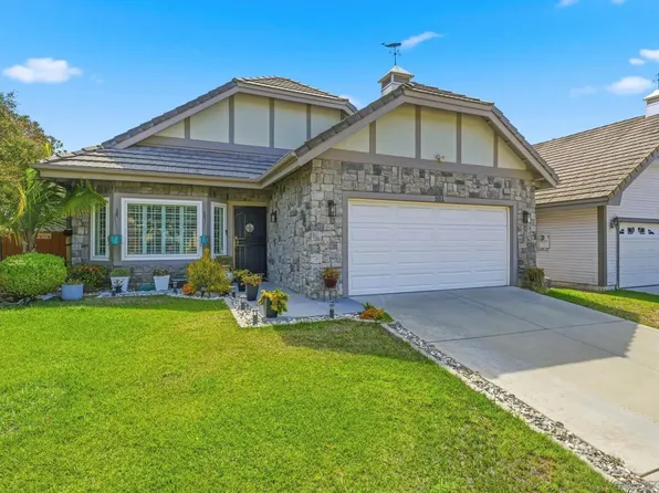 901 Rose Arbor Dr, San Marcos, CA 92078