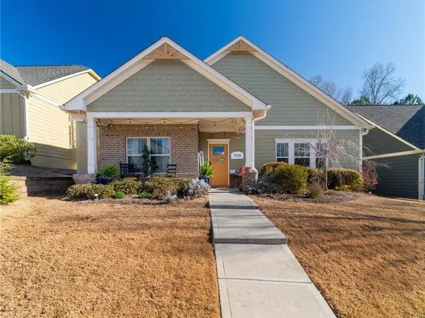 708 Lantern Walk Dr, Ball Ground, GA 30107