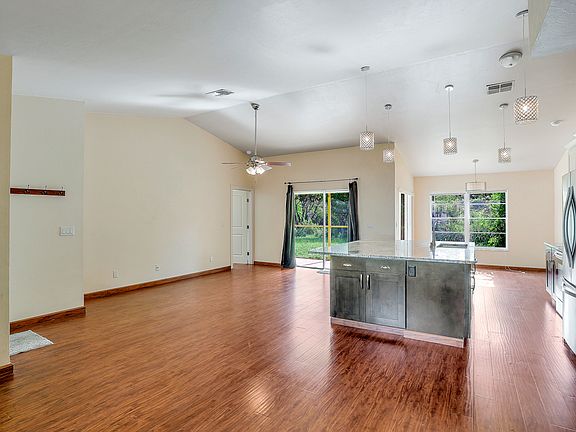 4th image of 19063 Pine Run Ln