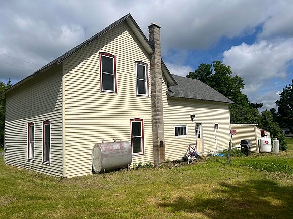 3rd image of 804 Depot St