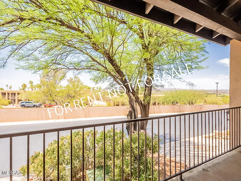 9876 N Ridge Shadow Pl — Photo 37