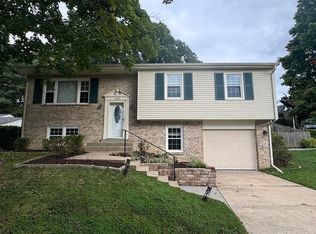 11975 Shorewood Ct, Woodbridge, VA 22192