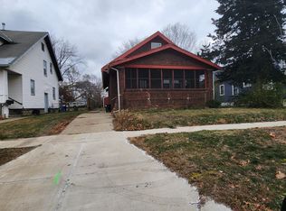 2216 S 5th St, Rockford, IL 61104