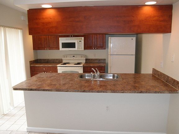 5th image of 731 Mill Valley Pl
