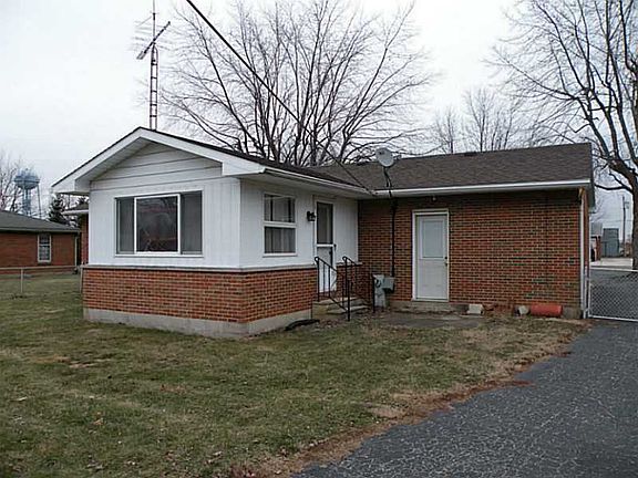 3rd image of 504 Winbigler St