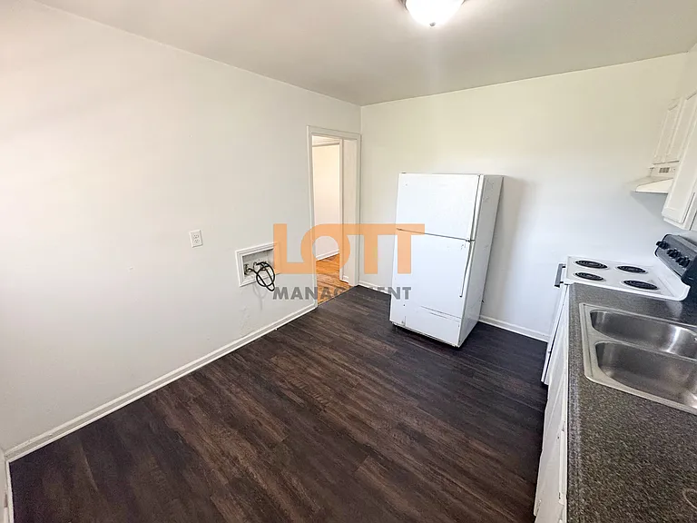 1009 Hampton Ave #4 — Photo 13