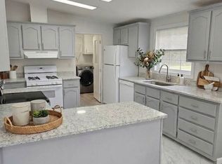 12325 Badger Ln SE, Albuquerque, NM 87123