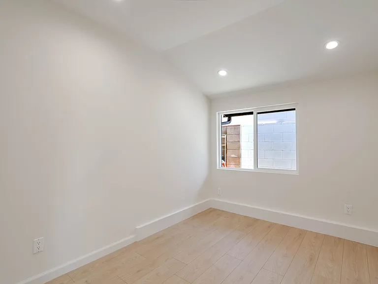 16697 McKeever St — Photo 8