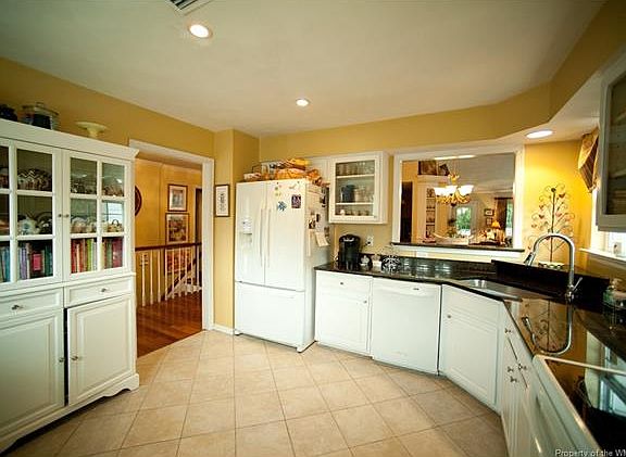 2nd image of 135 Bastille Ct
