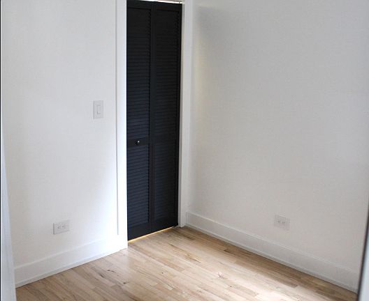 5th image of 3660 W Grenshaw St #3