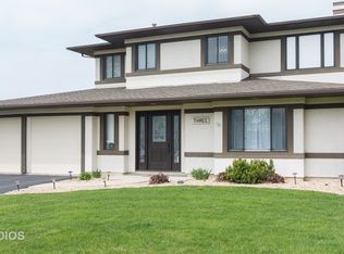 3 Pheasant Chase Ct, Bolingbrook, IL 60490