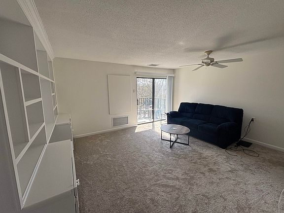 3rd image of 5001 Little River Rd. #E-410