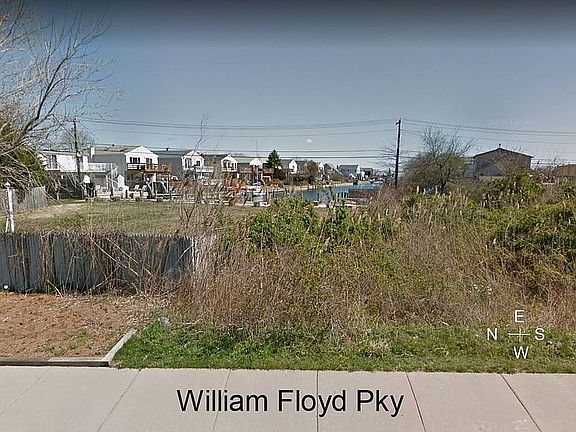4th image of William Floyd Pkwy