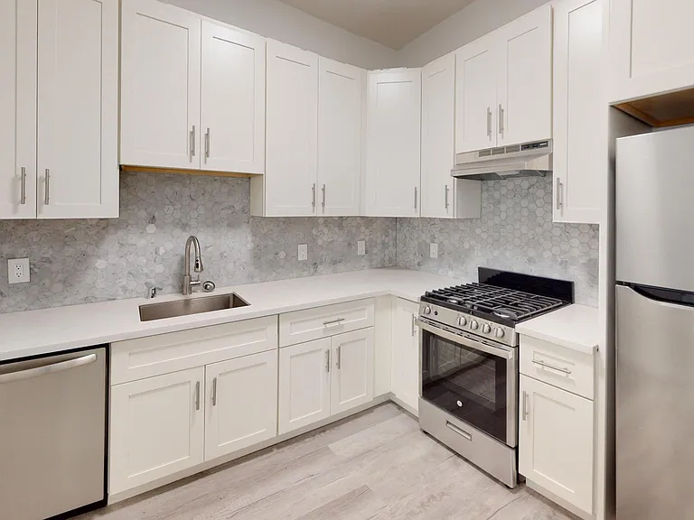 1395 Golden Gate Ave — Photo 1