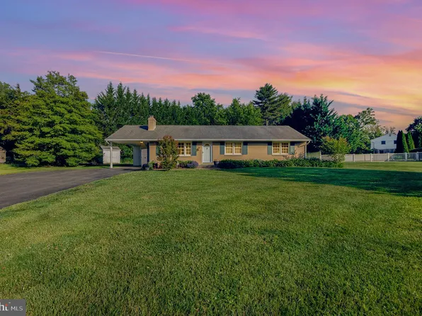 506 Summit Dr, Fallston, MD 21047