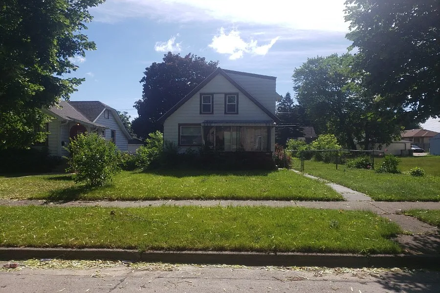 4318 N 65th St photo 1