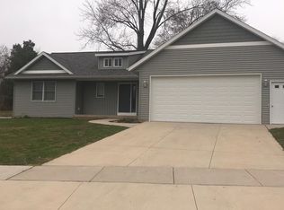 4389 Trail View Dr NE, Grand Rapids, MI 49525