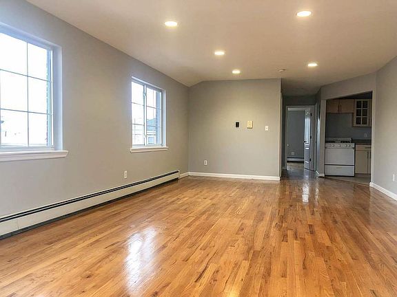 2nd image of 1931 76th St #2
