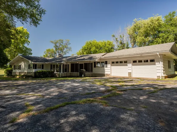 1427 E Valley Water Mill Road, Springfield, MO 65803