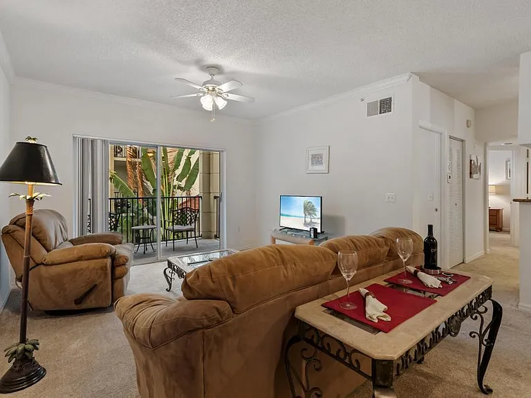 2202 Tuscany Way — Photo 7