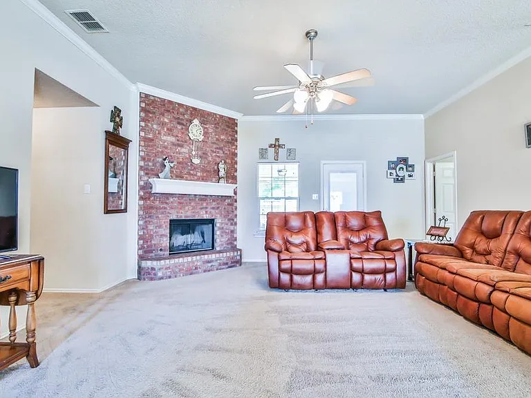 9805 Huron Ave — Photo 6