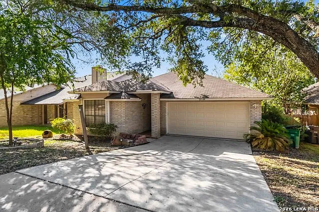 3 bed, 2.0 bath, 1606 sqft, $1,975 — Photo 3
