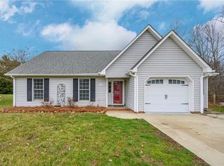 171 Elmwood St, Mocksville, NC 27028