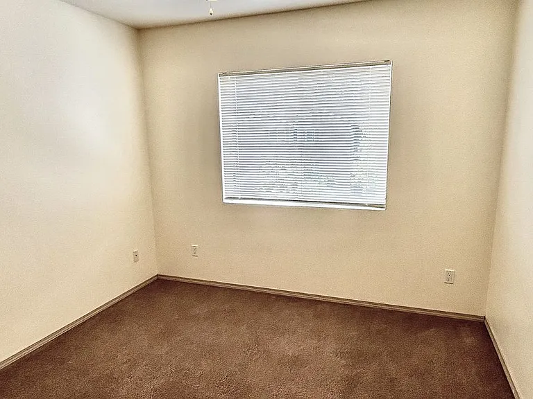 Willamette Grove Apartments — Photo 10