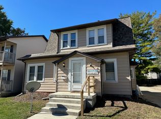 1516 1st St, Charleston, IL 61920