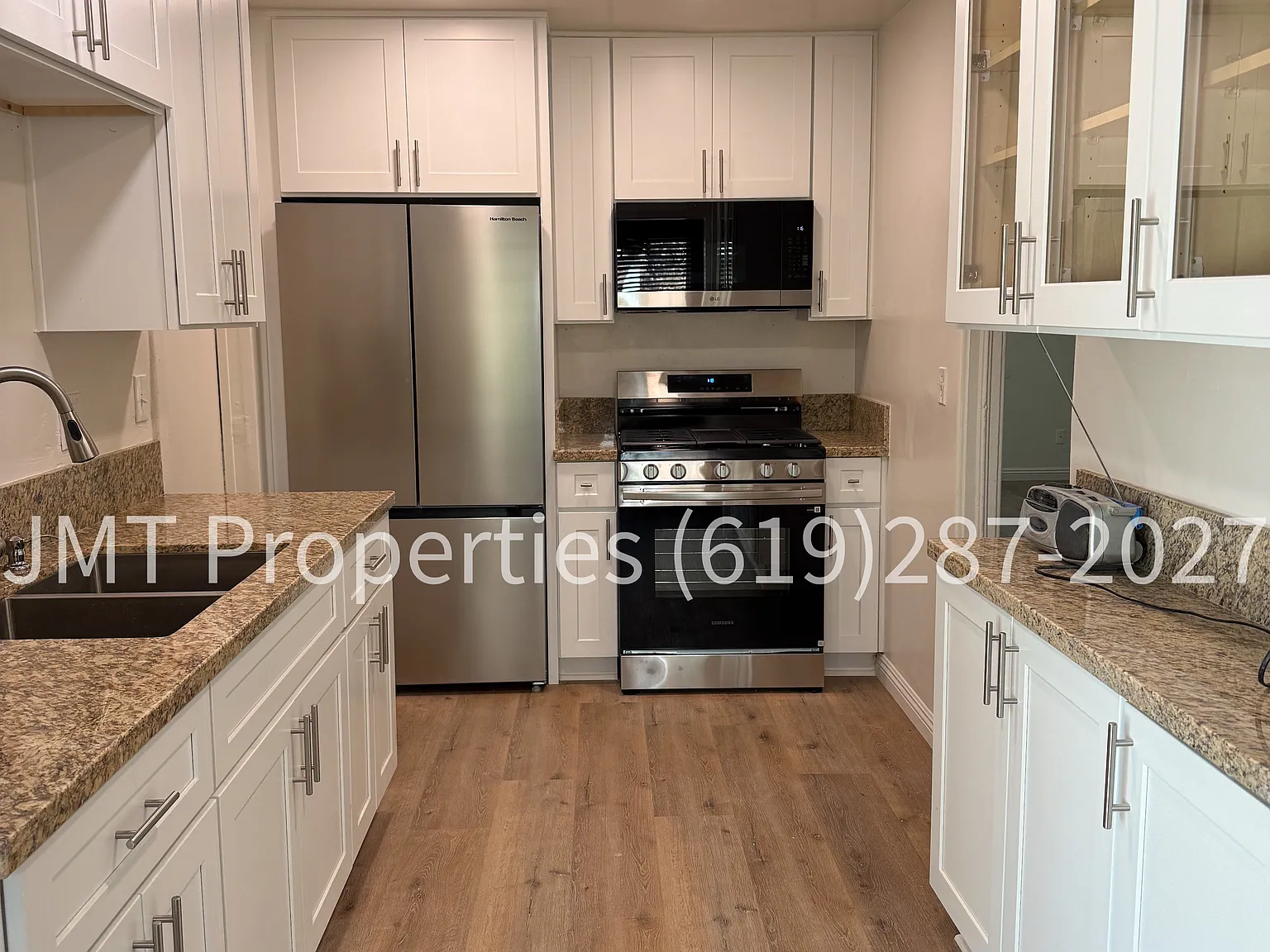 3 bed, 1030 sqft, $3,650 — Photo 4