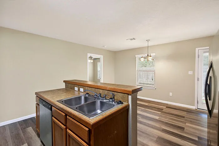 10261 English Manor Dr — Photo 12