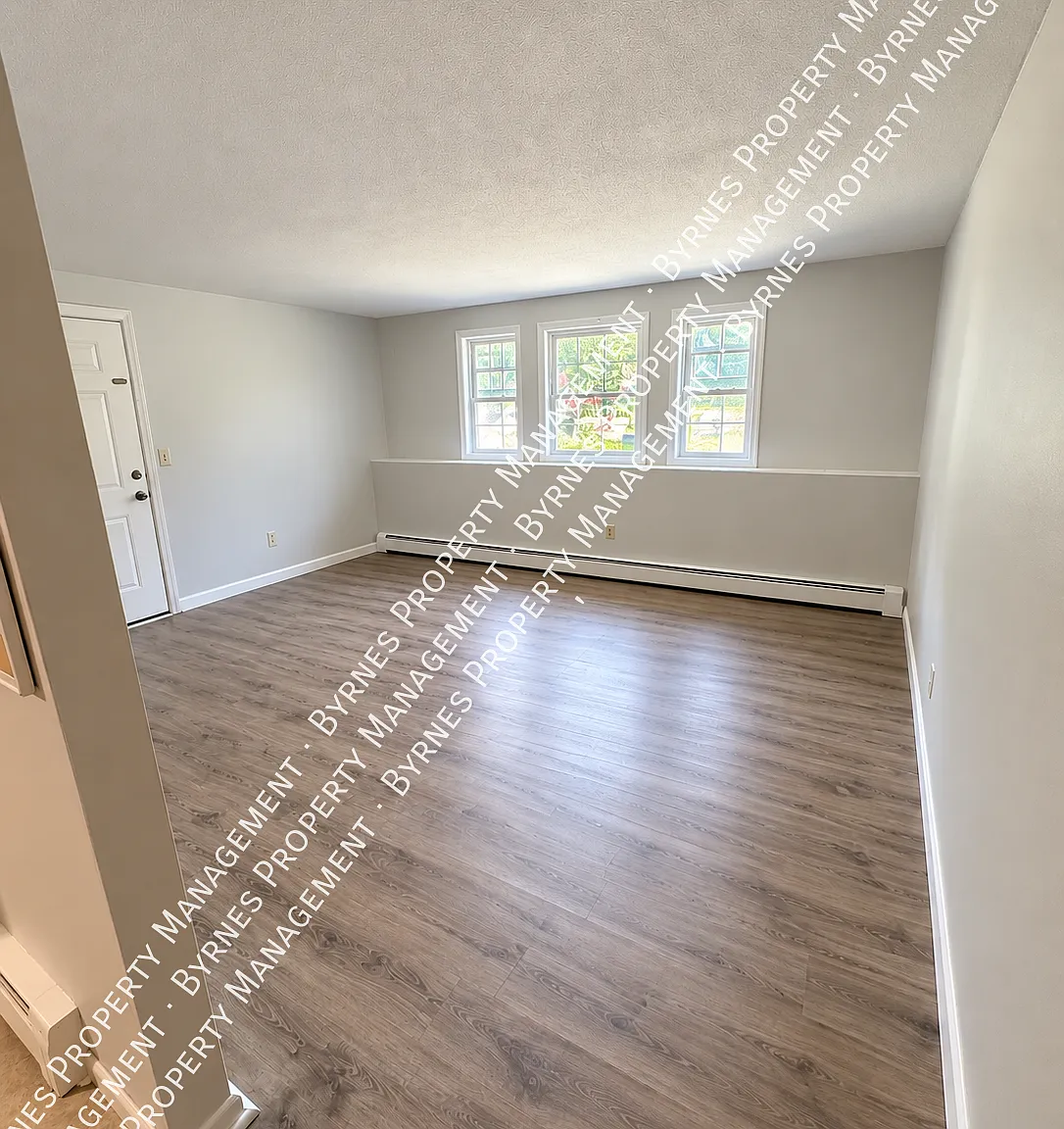 2 bed, $1,600 — Photo 3