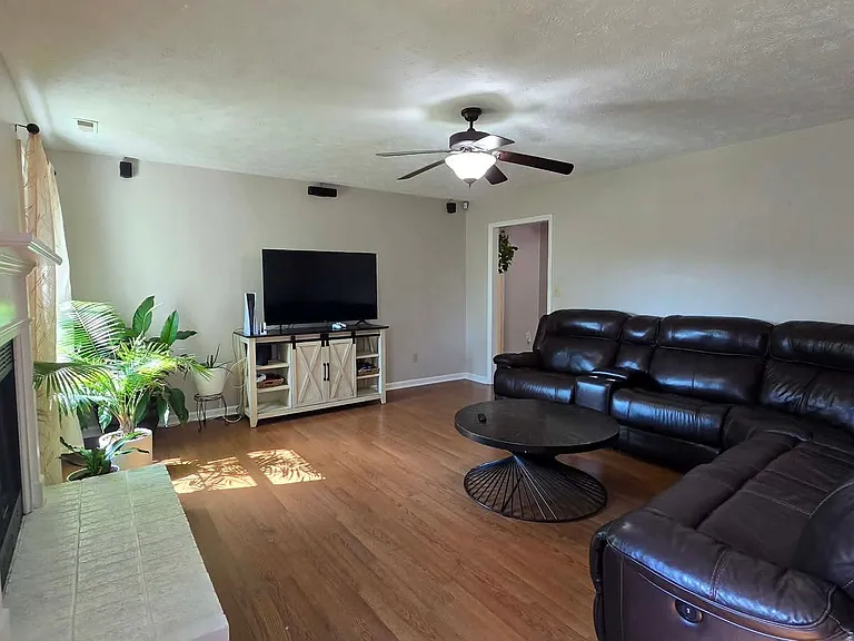 700 Rim Rd — Photo 9